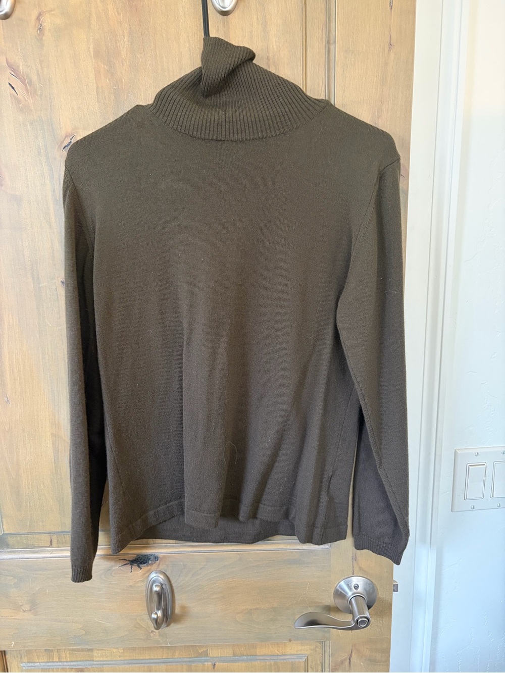 Centro Women's Brown Turtleneck Sweater